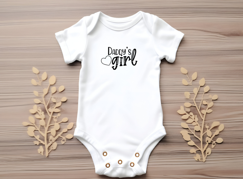 “Daddy’s Girl” Bodysuit – A Sweet Keepsake for Daddy’s Little One 💖